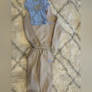 White fox matching set with baby tee